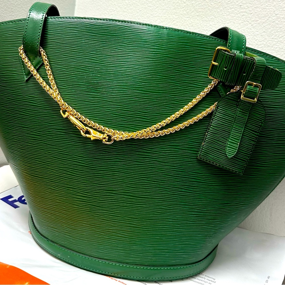 ***NOT FOR SALE*** Louis Vuitton Epi leather St. Jacques Handbag 👜